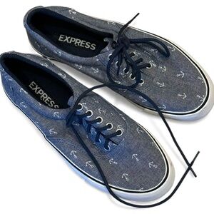 NWOT Express Women’s ⚓️  Anchor Pattern Casual Sneakers